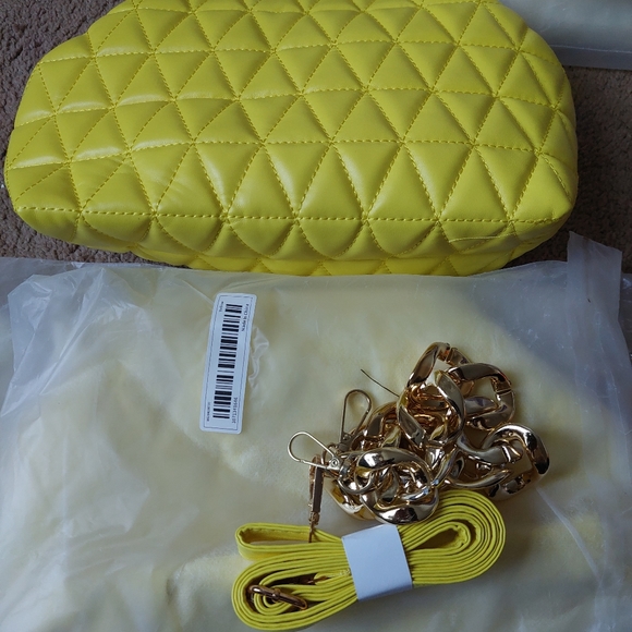 Handbag - Picture 2 of 3